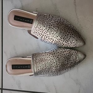 STEVE MADDEN LEATHER MULES